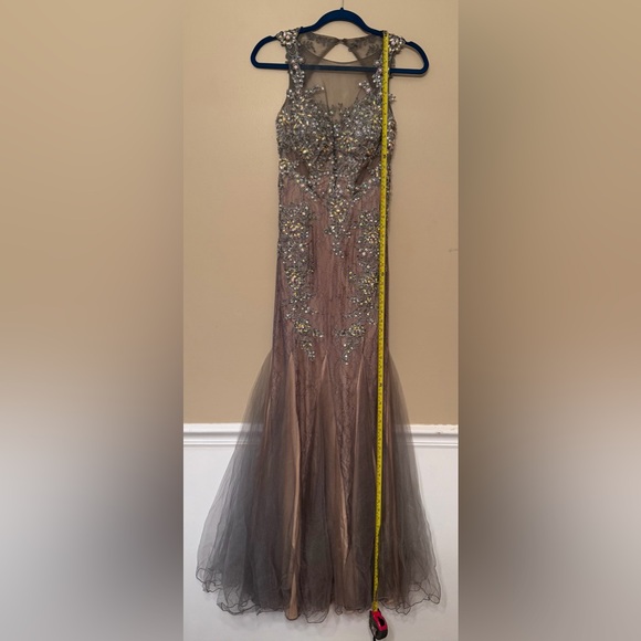 Jovani 98665 prom dress in gunmetal grey. Lace underlay & illusion neckline Sz 6 - Picture 4 of 16